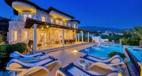 Arabic Cultural Fusion Villa Interior Design